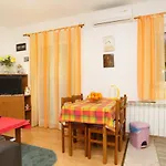 Apartments By The Sea Supetar, Brac - 7549 アパート スペタル